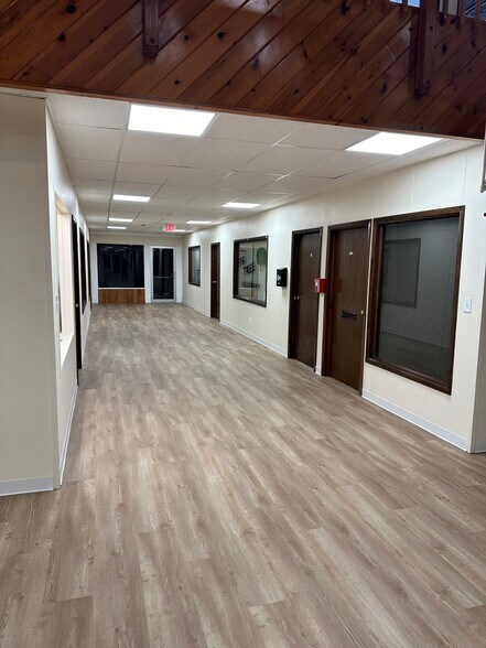 More Photos Of 21 Main St, Lockport Office For Lease