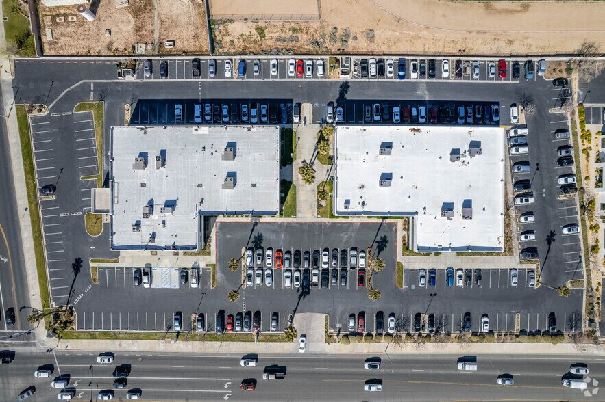More Photos Of 12530 Hesperia Rd, Victorville Unknown For Lease