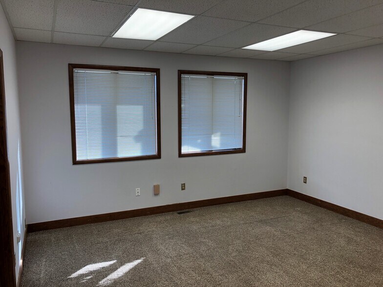 More Photos Of 601 E Seltice St, Post Falls Office For Lease