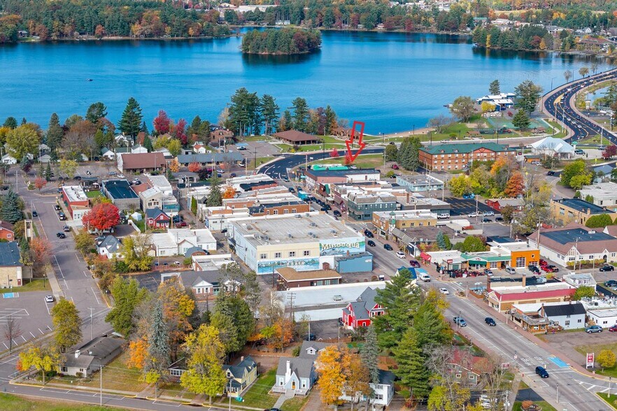 More Photos Of 300 Front St E, Minocqua General Retail For Sale