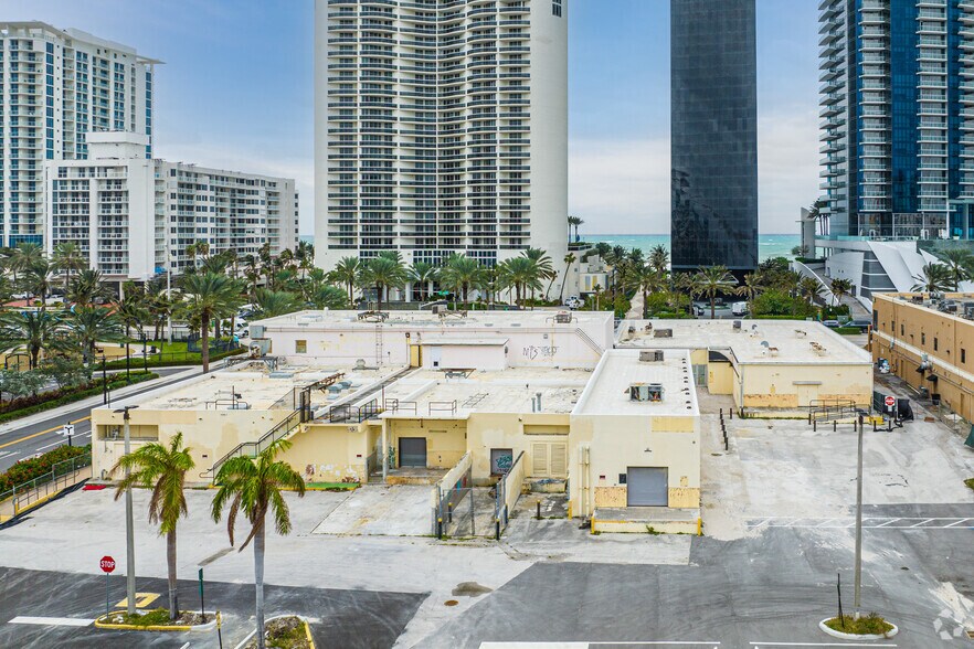 More Photos Of 17140 Collins Ave, Sunny Isles Beach Unknown For Lease