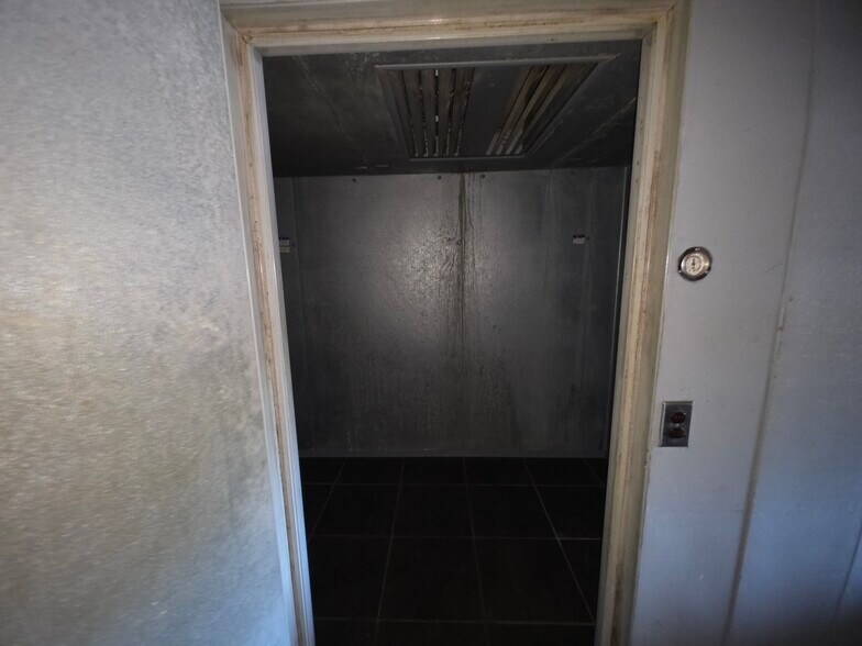 More Photos Of 9025 N Sam Houston Pky E, Humble Unknown For Lease