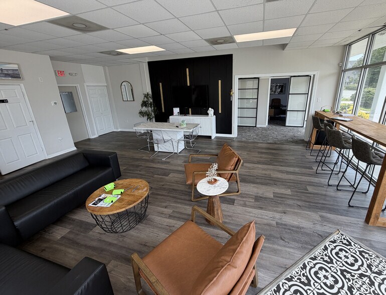 More Photos Of 513 19th St, Virginia Beach Storefront Retail Office For Lease