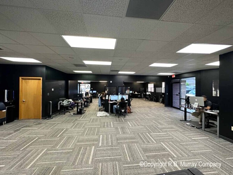 More Photos Of 3524 S Culpepper Cir, Springfield Office For Lease