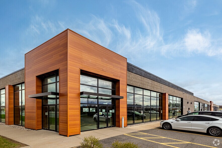 More Photos Of 1078-1138 Boul Marie-Victorin, Longueuil Light Distribution For Lease