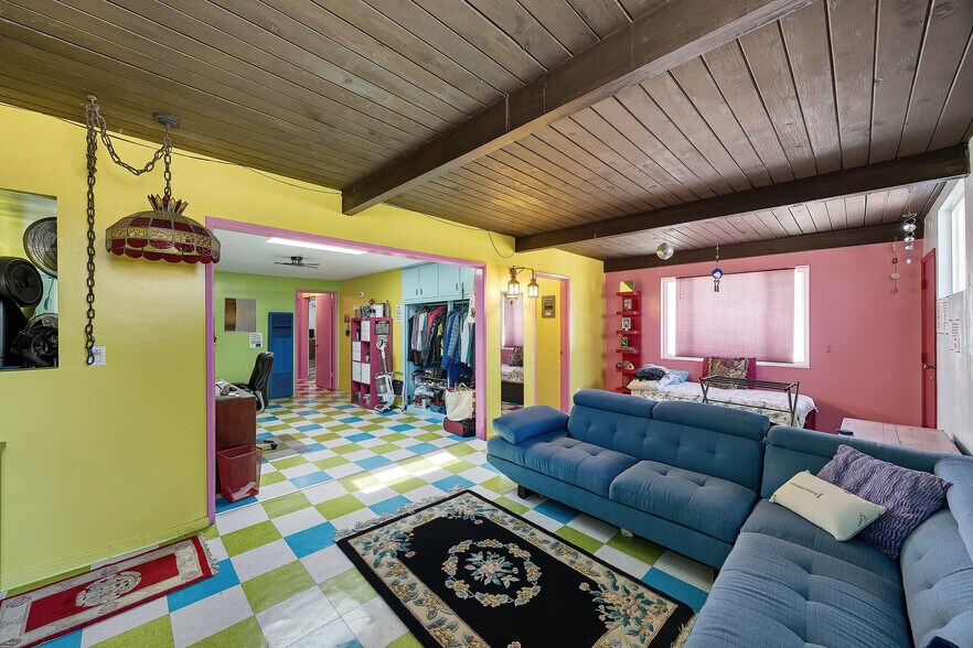 More Photos Of 1696 Centinela Ave, Inglewood Storefront Retail Residential For Sale