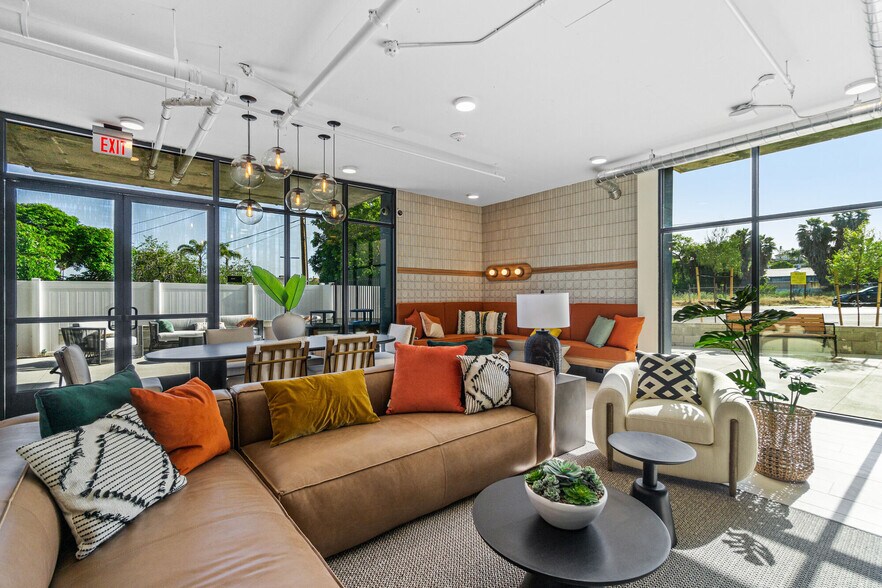 More Photos Of 1559 N Santa Fe Ave, Vista Apartments For Sale