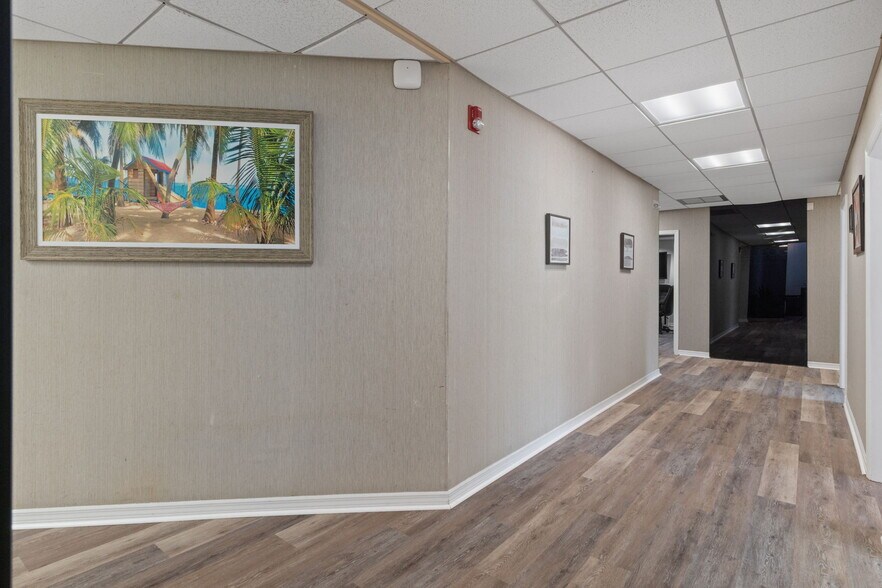 More Photos Of 315 Howell Ave, Brooksville Loft Creative Space For Lease