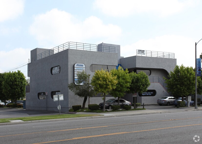 Primary Photo Of 5445 Del Amo Blvd, Lakewood Office For Lease