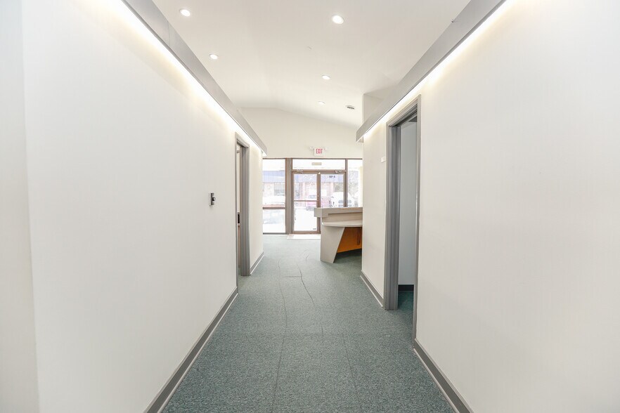 More Photos Of 11835 Canon Blvd, Newport News Office For Lease