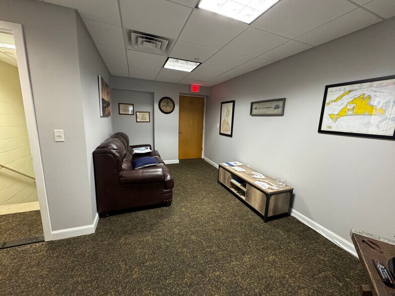 More Photos Of 16 Mason Ave, North Attleboro Office For Lease