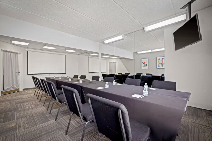 More Photos Of 8730 NW 27th St, Miami Hotel For Sale