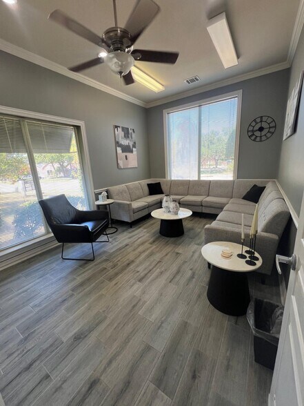 More Photos Of 5228 Village Creek Dr, Plano Office For Sale