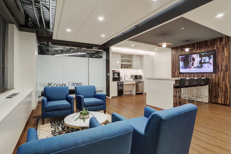 More Photos Of 1001 McKinney St, Houston Office Residential For Lease