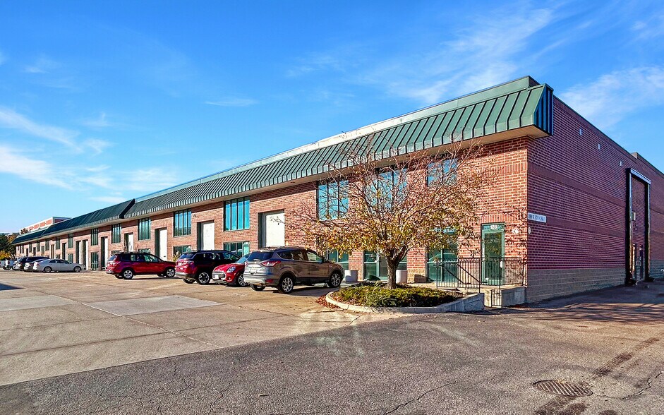 More Photos Of 11919 W I-70 N, Wheat Ridge Warehouse For Lease