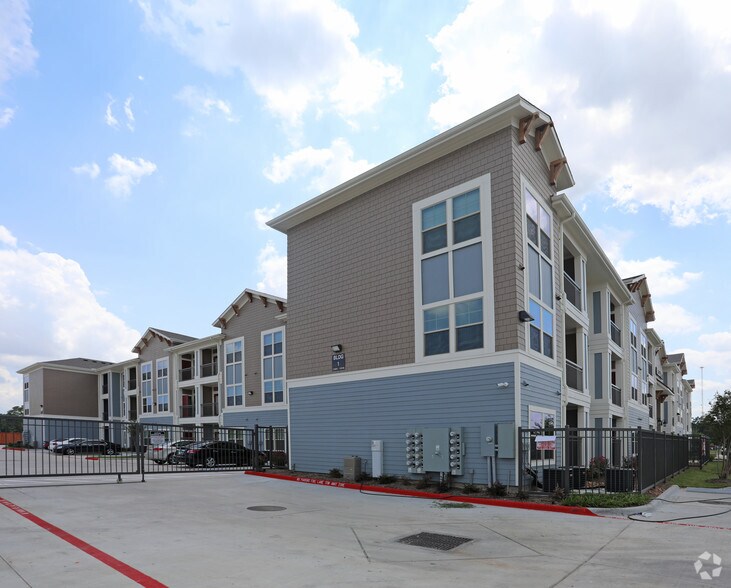 More Photos Of 14340 Wallisville Rd, Houston Apartments For Sale