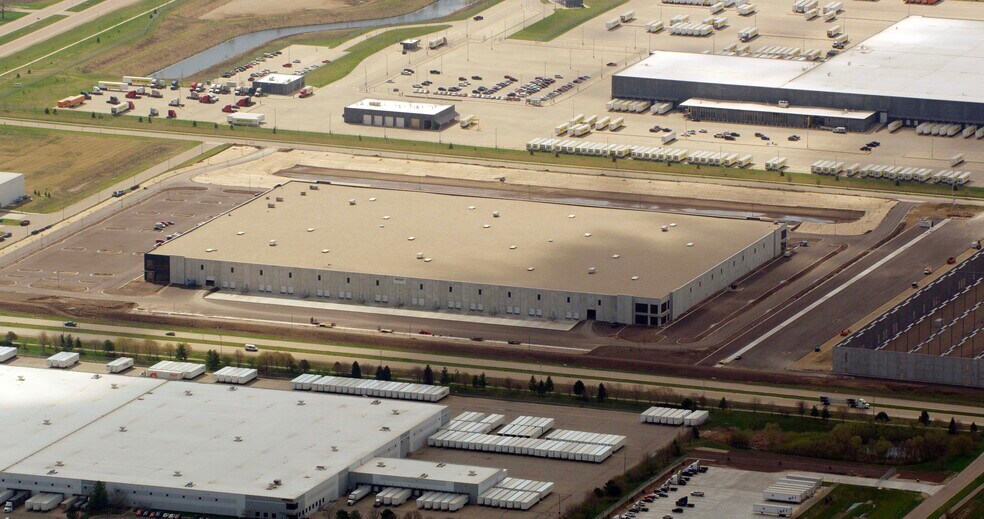 More Photos Of 400 Innovation Dr, Janesville Industrial For Lease
