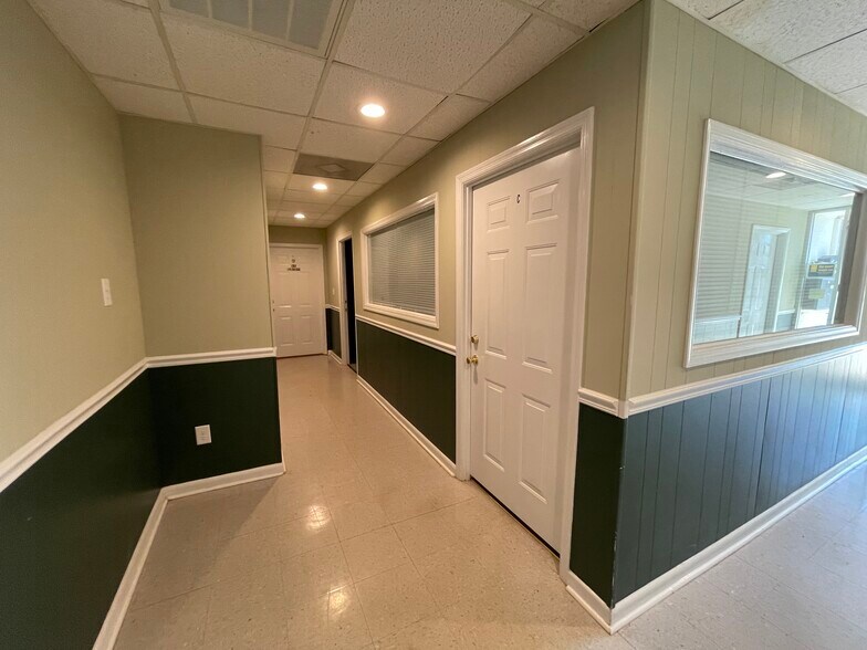 More Photos Of 105 Old Epps Bridge Rd, Athens Office For Lease