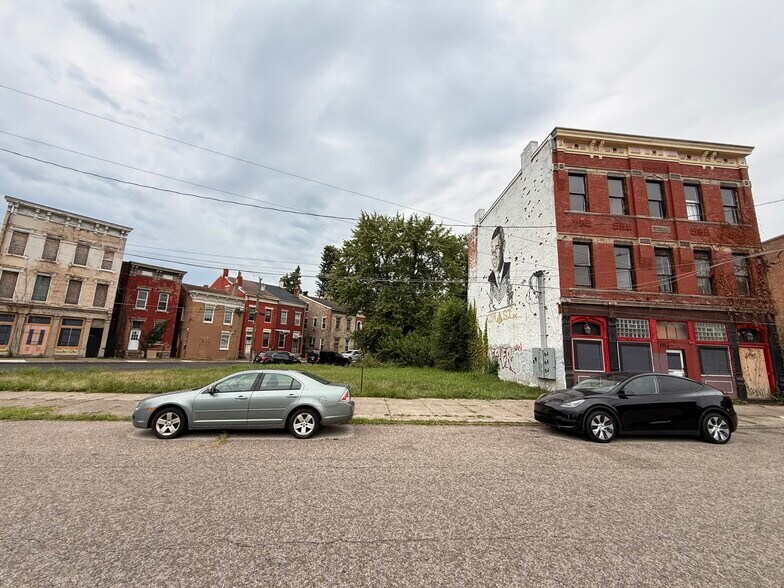 Primary Photo Of 1913 Central Ave, Cincinnati Office Residential For Sale