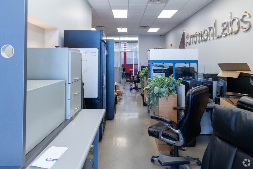 More Photos Of 35 E Blancke St, Linden Medical For Lease