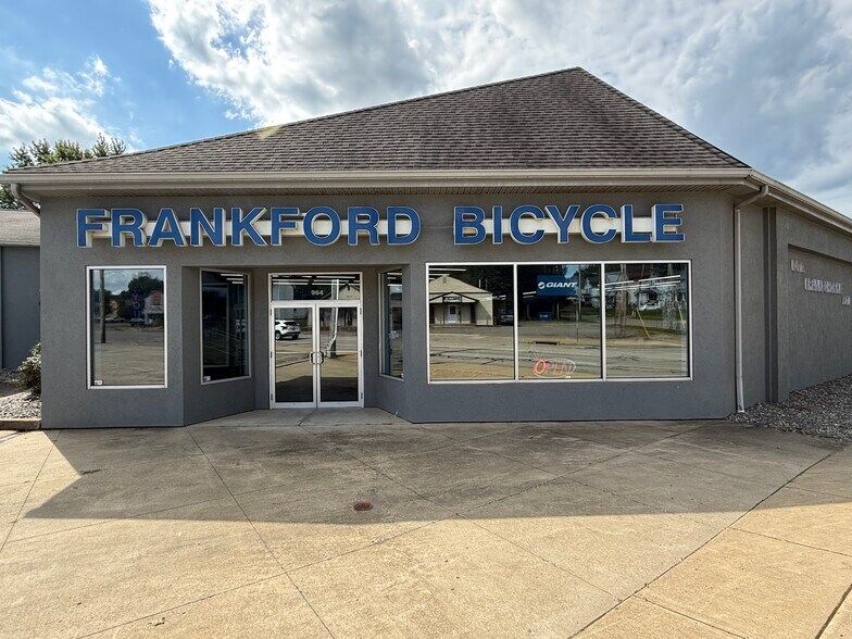 More Photos Of 964 N State St, Girard Freestanding For Sale