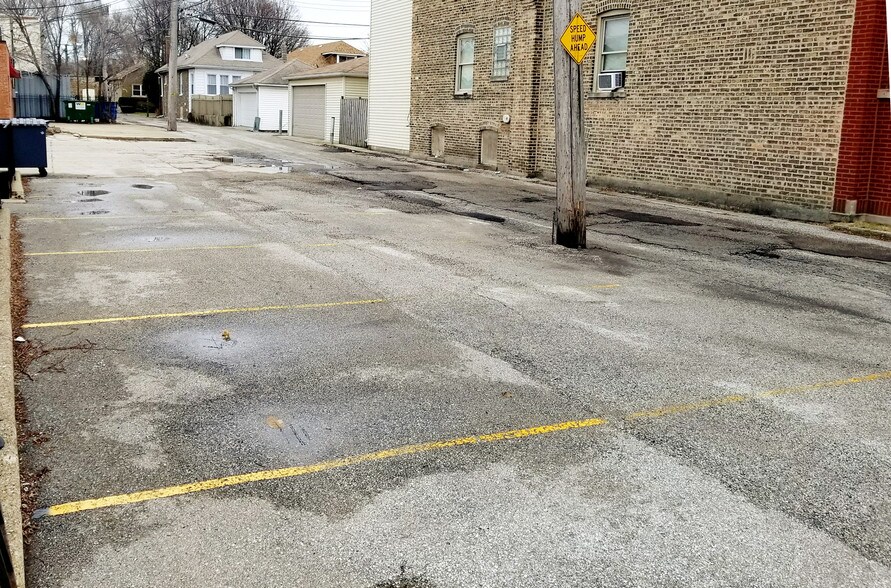 More Photos Of 2655 W Peterson Ave, Chicago Medical For Lease