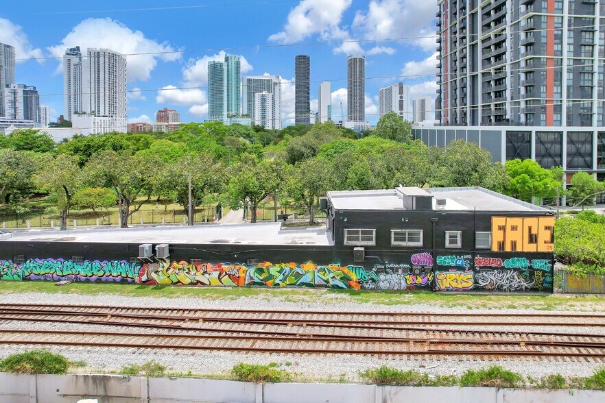 More Photos Of 1800 N Miami Ave, Miami Office Residential For Sale