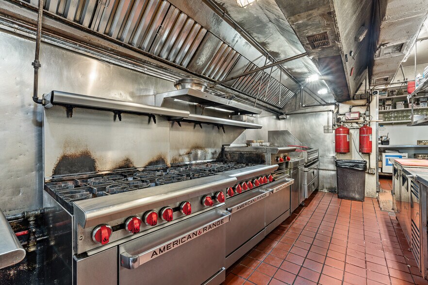 More Photos Of 108 Anastasia Blvd, Saint Augustine Restaurant For Sale