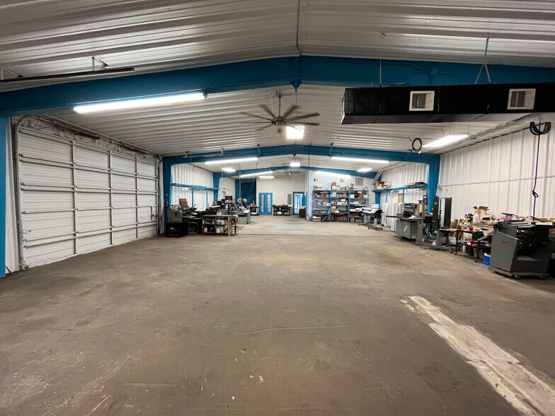 More Photos Of 1010 Rayford Rd, Spring Warehouse For Sale