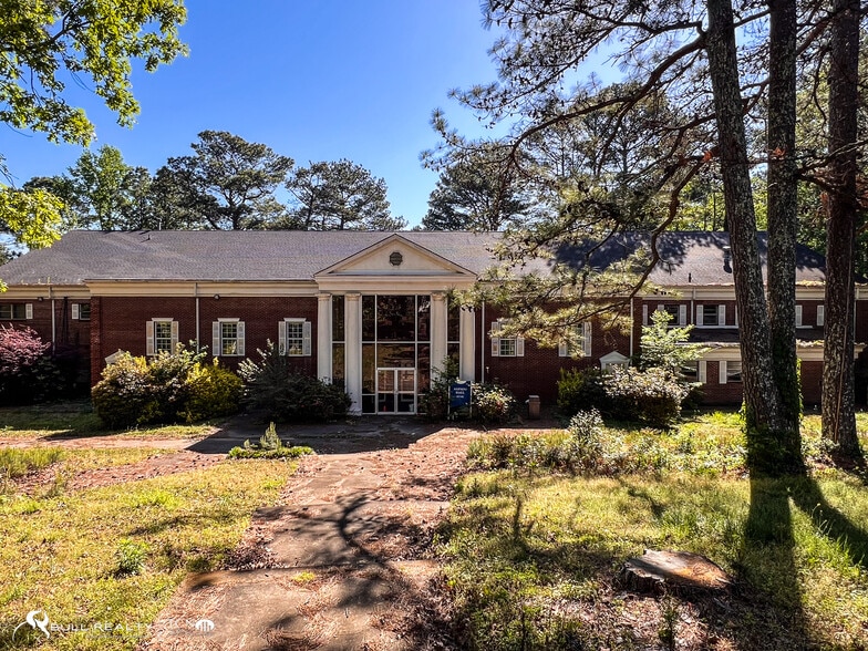 More Photos Of 2605 Ben Hill Rd, East Point Land For Sale