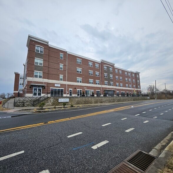More Photos Of 505 W 7th St, New Castle Apartments For Lease