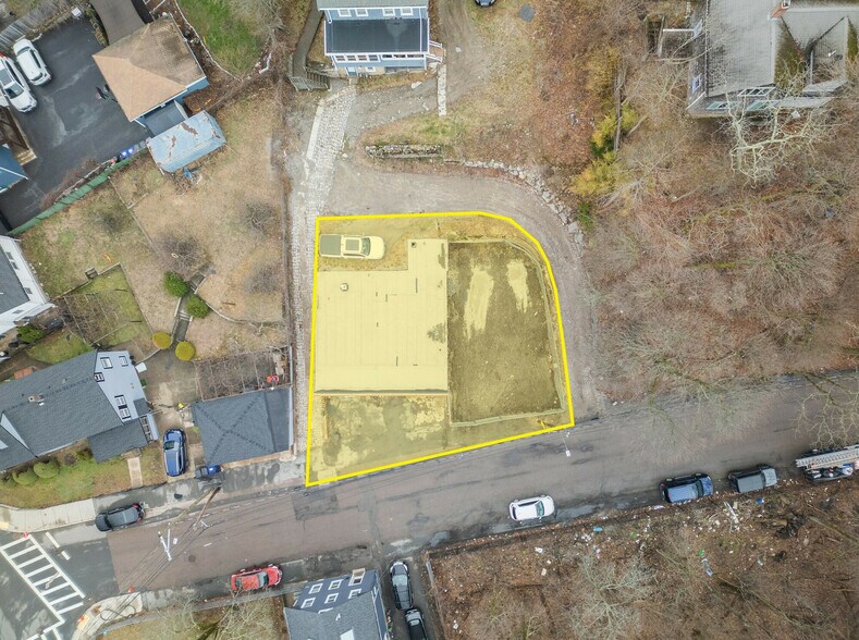 More Photos Of 85 Walnut St, Boston Warehouse For Lease