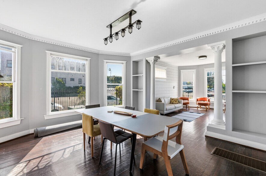 More Photos Of 1940 Market St, San Diego Office For Sale