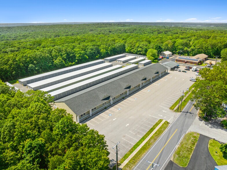 More Photos Of 430 Chapel Hill Rd, Oakdale Freestanding For Lease