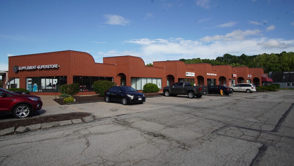 More Photos Of 14004-14016 Manchester Rd, Ballwin General Retail For Lease