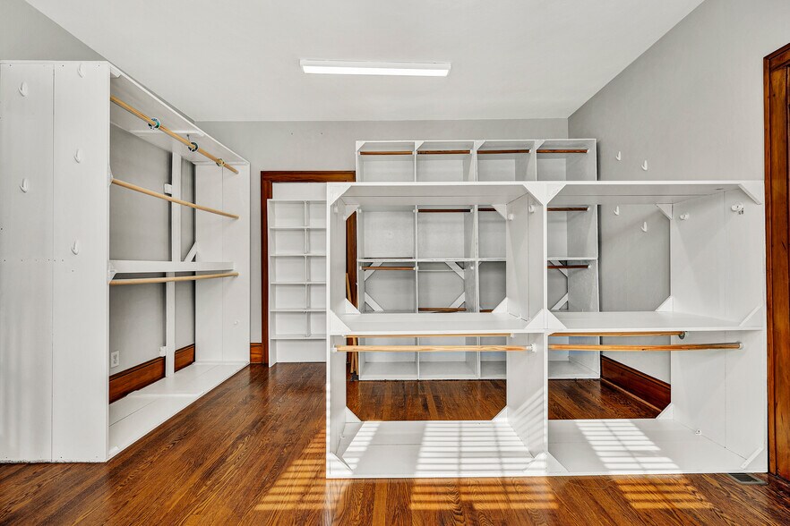 More Photos Of 5034 Williamson Rd NW, Roanoke Office For Lease