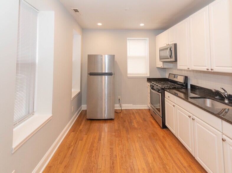 More Photos Of 2445 Lakeview Ave, Baltimore Apartments For Sale