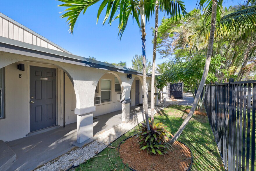 More Photos Of 741 Hibiscus Ave, Pompano Beach Apartments For Sale