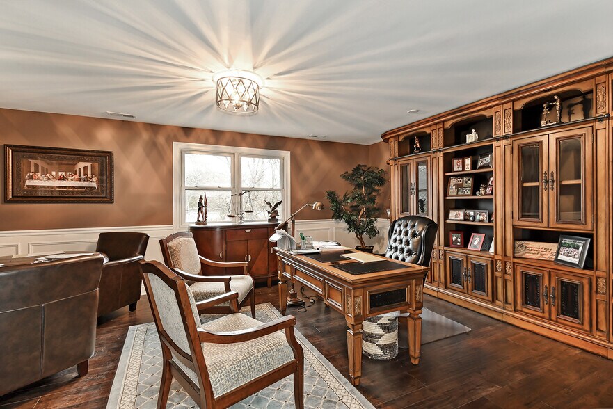 More Photos Of 103 E Ogden Ave, Clarendon Hills Medical For Sale