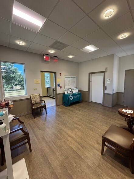 More Photos Of 2701 W St Isabel St, Tampa Medical For Sale