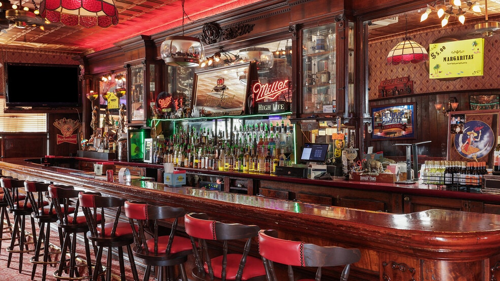 More Photos Of 45-47 Franklin St, Bloomfield Bar For Sale