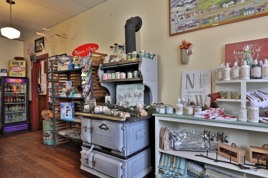More Photos Of 55 N Main St, Rochester Restaurant For Sale