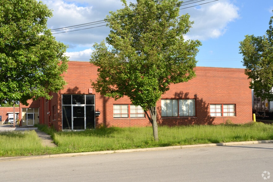 Primary Photo Of 7722-7728 Reinhold Dr, Cincinnati Warehouse For Lease