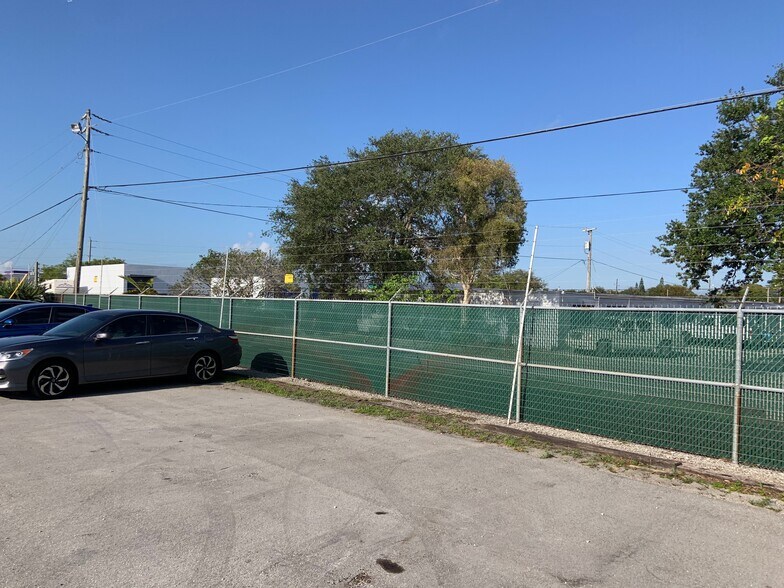 More Photos Of 4250 SW 59th Ave, Davie Warehouse For Lease