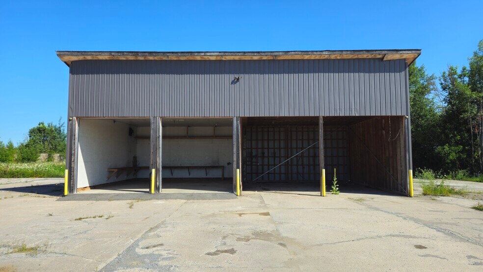 More Photos Of 482 Russett Dr, Arnprior Land For Lease