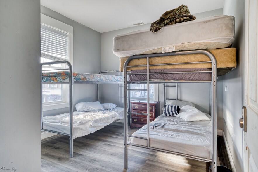 More Photos Of 3817 Pacific Ave, Wildwood Restaurant For Sale