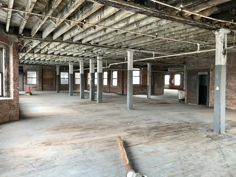 More Photos Of 98-104 Murray St, Newark Warehouse For Sale