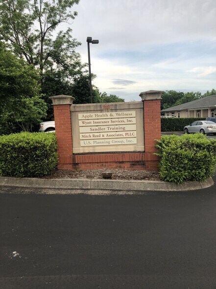 More Photos Of 312 Prosperity Dr, Knoxville Medical For Lease