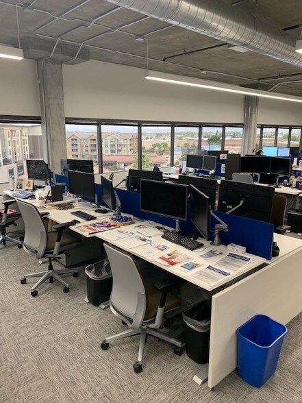 More Photos Of 900 Veterans Blvd, Redwood City Office For Lease