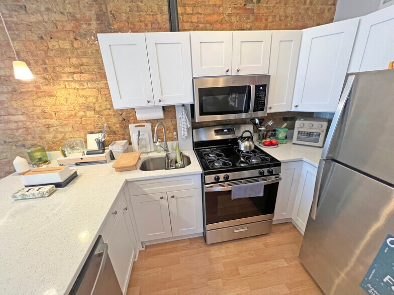 More Photos Of 4701-4703 N Winchester Ave, Chicago Apartments For Sale